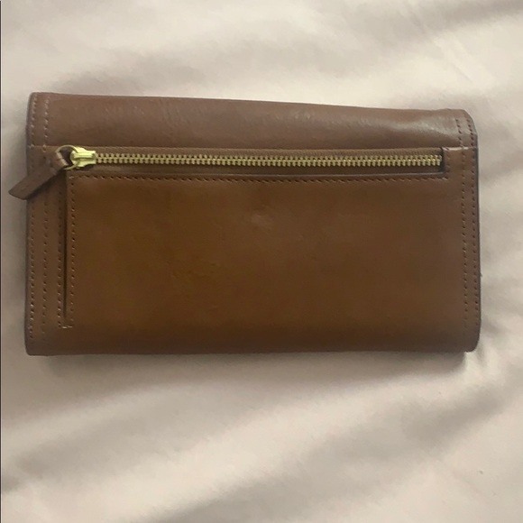 Brand new fossil wallet - Picture 2 of 3